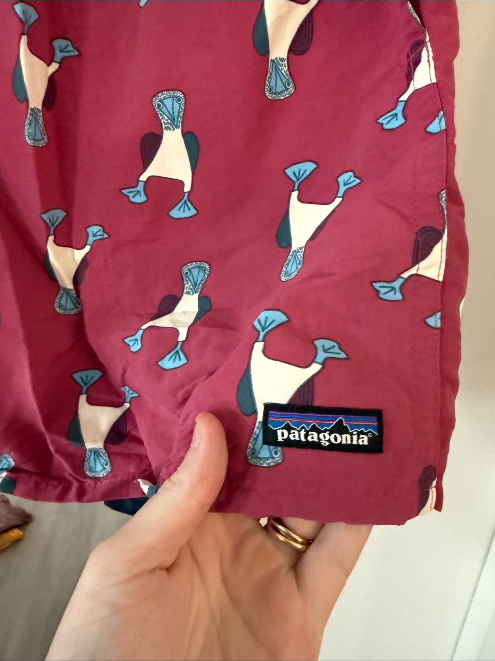 Patagonia Baggies Shorts Bird Print Pink Red Size Large - Picture 3 of 6